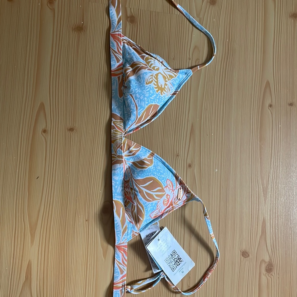 Roxy bathing suit top